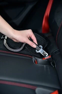 Bobby - Laisse Avec Attache Sécurité Voiture Rouge Pour Chien 10 Bobby - Laisse Avec Attache Sécurité Voiture Rouge Pour Chien -Magasin De Fournitures Pour Chiens De Compagnie 40681